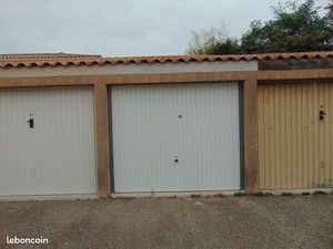 Parking/box 1 pièce 15 m²