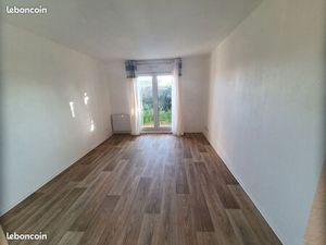 Beau studio avec parking