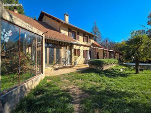 Maison 8 pièces 164 m²