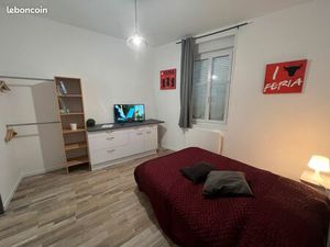 Studio meublé proche lycée gare centre ville