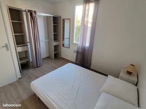 F2 31m2  terrasse  parking  à l'année  mer à 2 pas