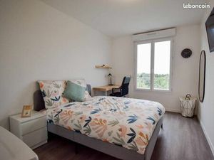 Chambre 5 pièces 105 m²