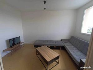 Chambre 1 pièce 82 m²