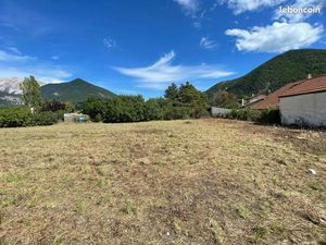 Terrain constructible 1304m2 Montmaur