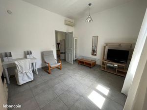 Grand studio meublé - nîmes quartier gare/d’alzon - jardin et garage