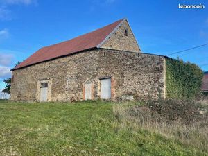 Loue grand bâtiment à usage de stockage / garage