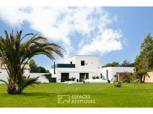 Contemporaine au parc paysagé