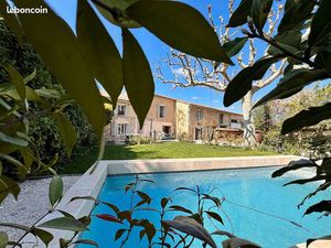 Mas 6 pièces 160 m²