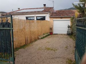 Loue Rez-de-chaussée de villa