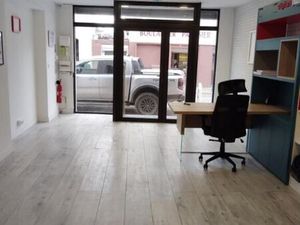 Local commercial sausset