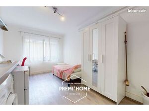 Studio 1 pièce 13 m²