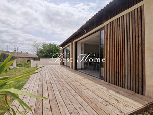 A louer  en Vaunage  très belle maison de p.pied de 156 m2 