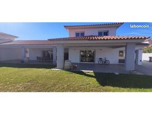 Maison contemporaine 170 m² dans résidence calme et sécurisée