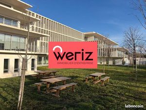 Bureaux 610 m²