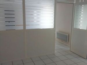 Loue local a usage de bureaux ou autres