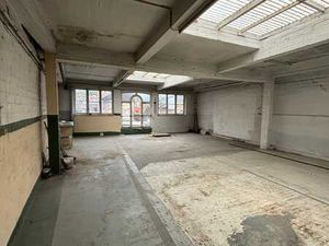 Espace de stockage polyvalent 180 m²