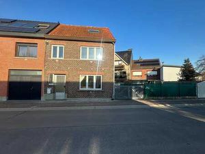 Charmante maison confortable avec extérieur et parkings