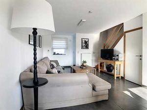 Belle maison récente avec 3 chambres et jardin au bord de l'