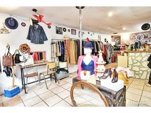 Local commercial sur 2 niveaux