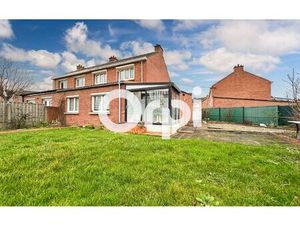 Maison Cappelle-la-Grande m² T-5 à vendre  207 900 €