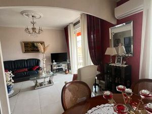 Loue appartement st Giniez