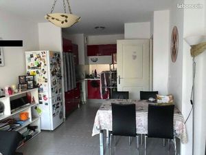 Bail location Appartement lumineux calme. Environnement calme et verdoyant. Résidence sécu