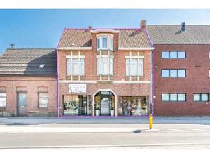 Veelzijdig handelspand met hoge zichtbaarheid en tal van ...