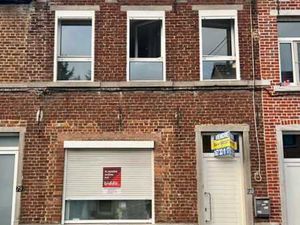 maison d'habitation - 2 chambres - très lumineuse  avec cour