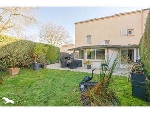 Vente maison 5 pièces 104 m² Montigny-le-Bretonneux (78180)