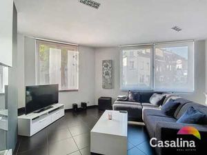 Appartement rénové avec goût à deux pas de la Place Dumont.