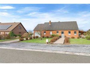 Villa 4 façades rénovée  habitable de plain-pied !