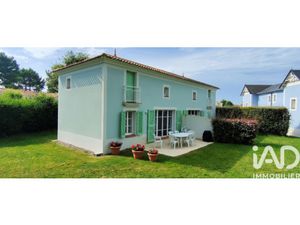 Vente Maison Piscine à Coëx (85220) : à vendre Piscine / 68m² Coëx