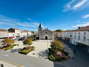 Appartement Saujon 2 pièce(s) 171.26 m2
