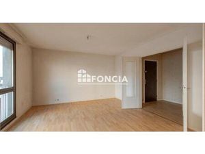 Spacieux F4 de 88m² à rénover avec parkings dans résidence sécurisée