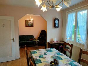 Maison sur sous-sol en bon état