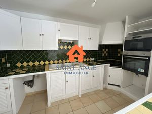 Location maison 5 pièces 124 m² à Sanary-sur-Mer (83110)