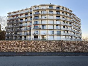 DREUX / F6 113.68 m2/ Meublé / CENTRE-VILLE