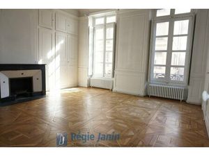 14 RUE VAUBECOUR LYON 2 - F4
