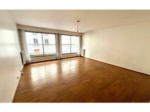 Location appartement  92.05 m² T-3 à Paris 11  2 581 €