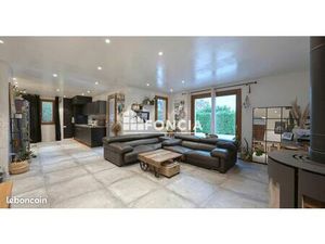 Maison 5 pièces 160 m²