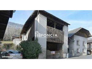 Maison 5 pièces 248 m²