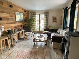 Appartement type T3 duplex meublé + garage en centre-ville