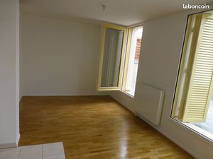 Studio dans une résidence récente