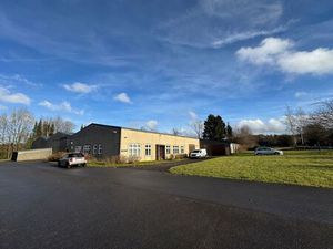 Bien professionnel à louer à Ferrières € 960 (LIOLD) - SCHMIDTIMMO | Zimmo