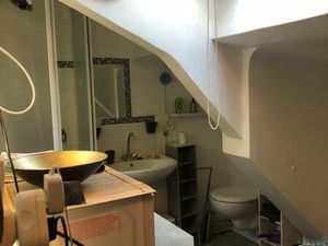 Studette bien aménagée à LOUER