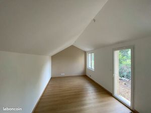 à louer - t3 entièrement refait à neuf avec jardin à rebouc