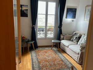 2-pièces meublé avec vue Sacré-Cœur – Paris 10ᵉ