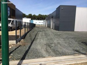 À louer local 140 m²