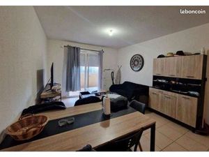 Appartement de 44 53 avec terrasse et place de parking