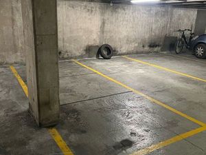 Loue place de scooter 10m² Paris 15ème - 77 rue Lourmel